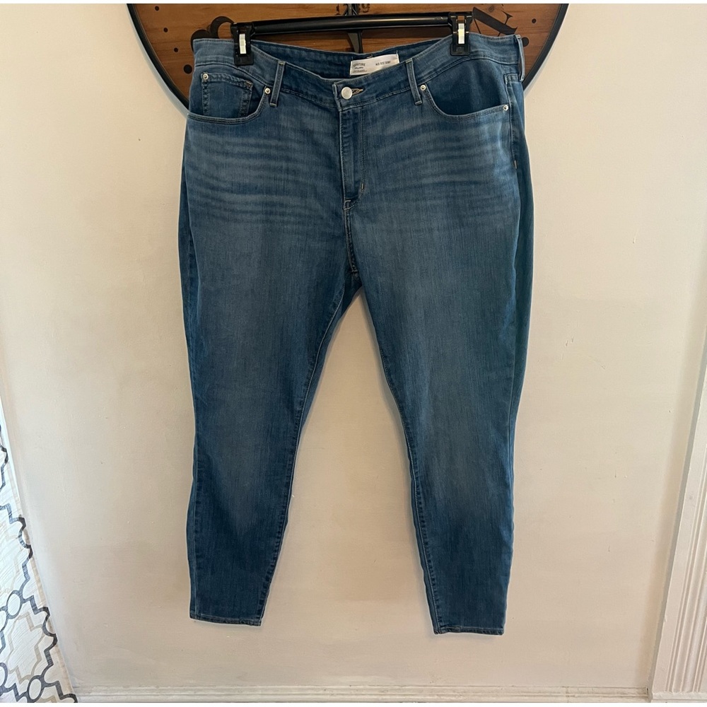 Levi Straus mid rise skinny jeans plus size 20